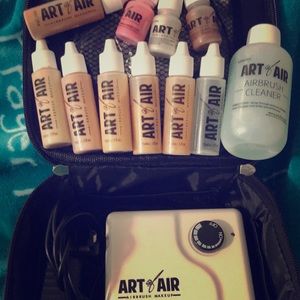 Airbrush Makeup Set. Look like a porcelain doll!